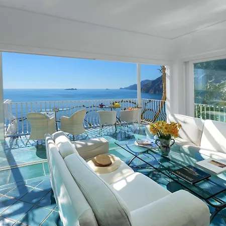 فيلة - Le Sirene بوسيتانو